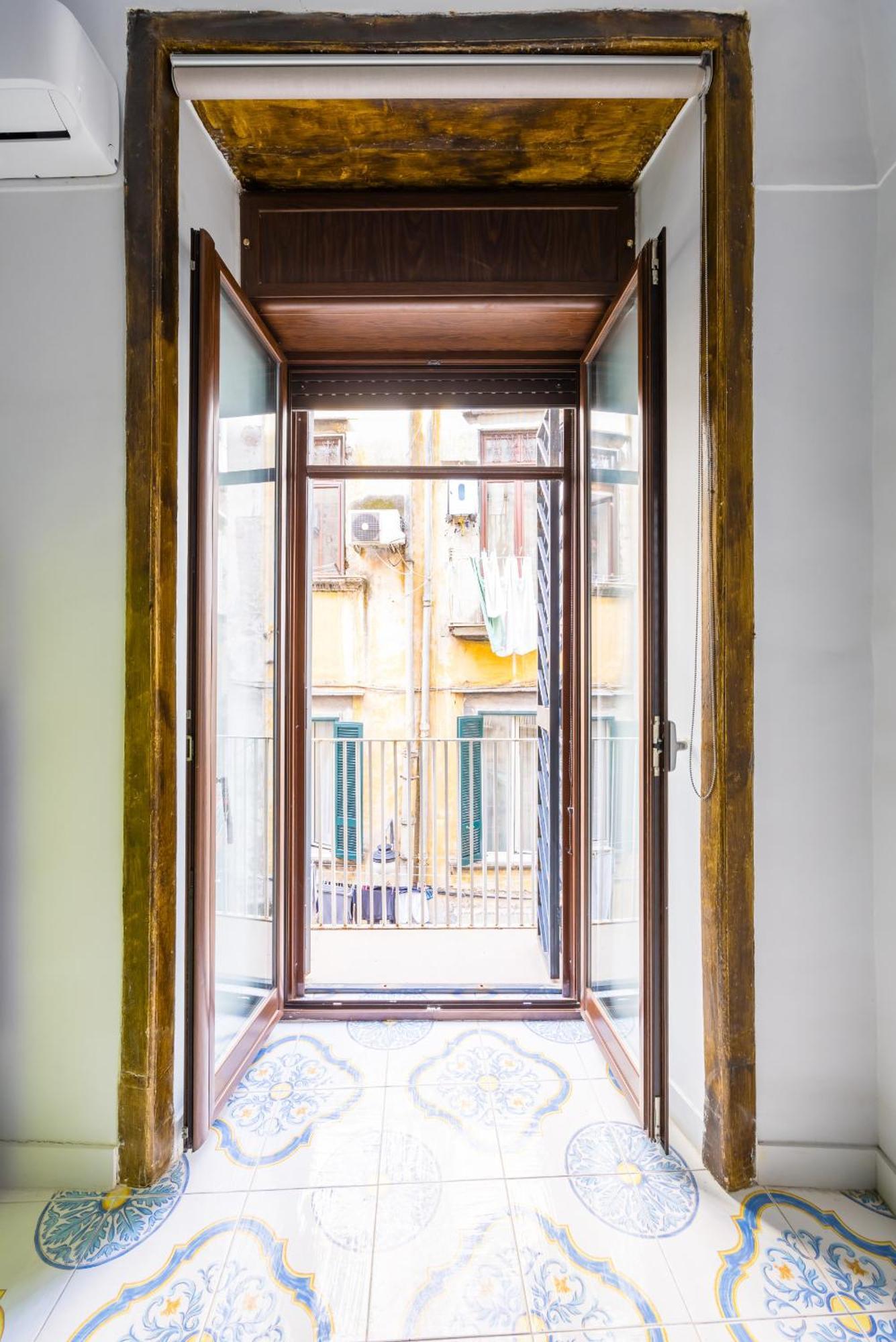 Leticia'S Apartment By Wonderful Italy Naples Exterior photo